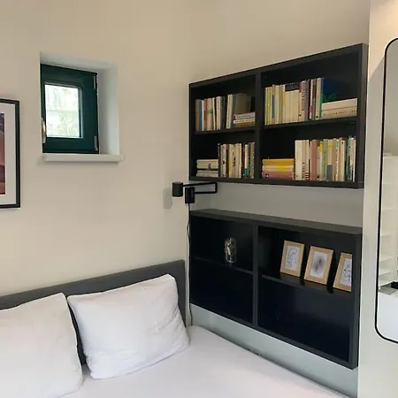 New Stylish Attic+free Parking Appartement *